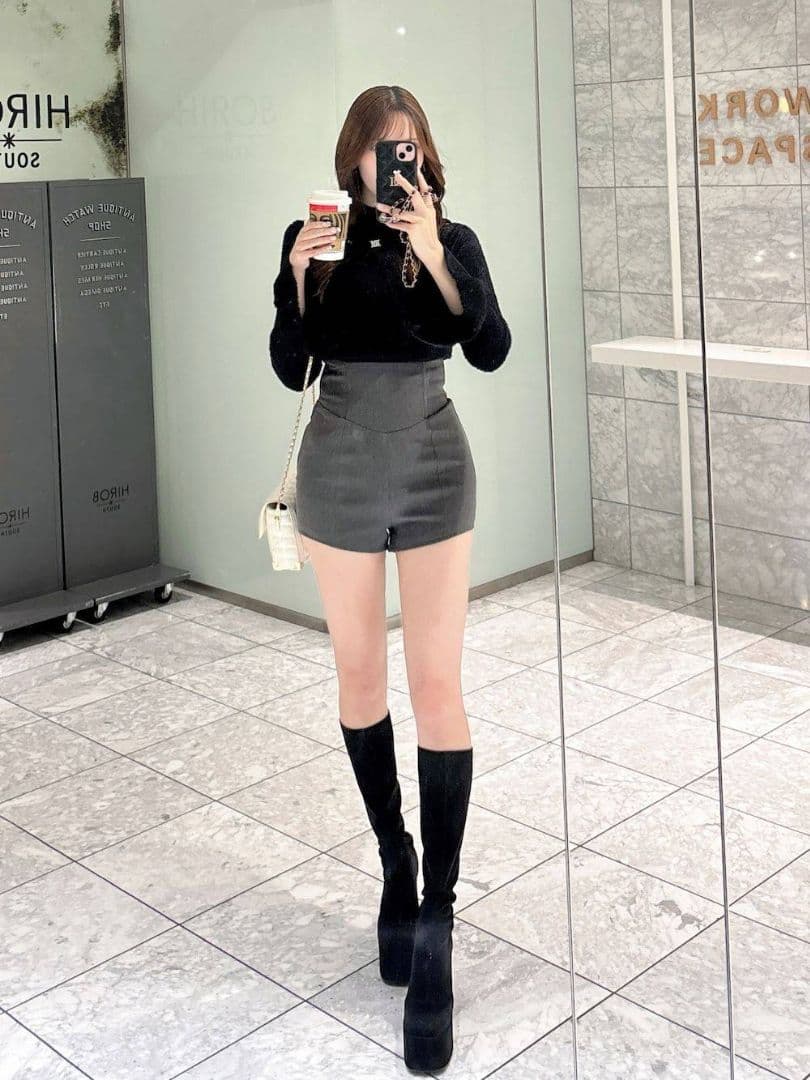 ダーリッチ 美シルエットショートパンツ グレー