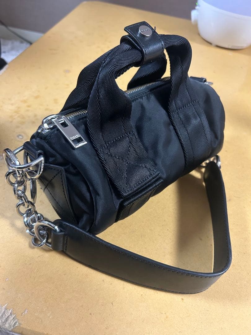 DIESEL ショルダーバッグ ブラック チェーンストラップ