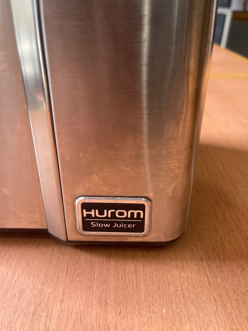 Hurom スロージューサー