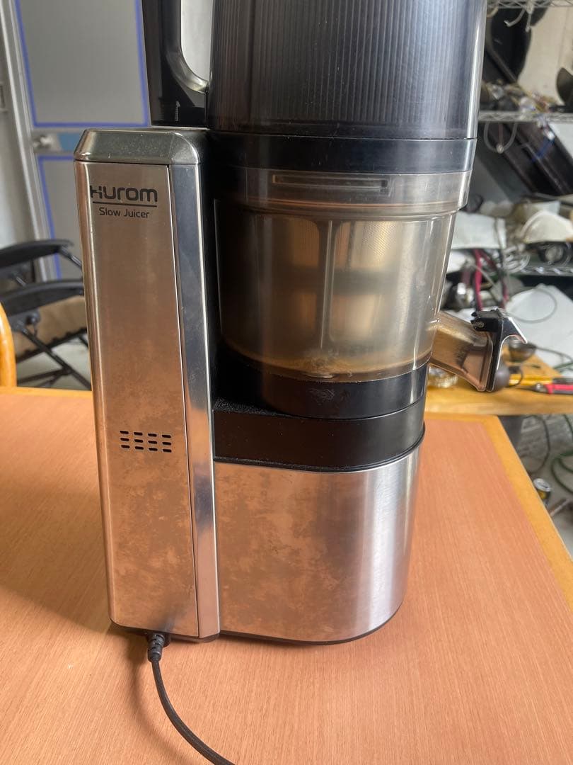 Hurom スロージューサー