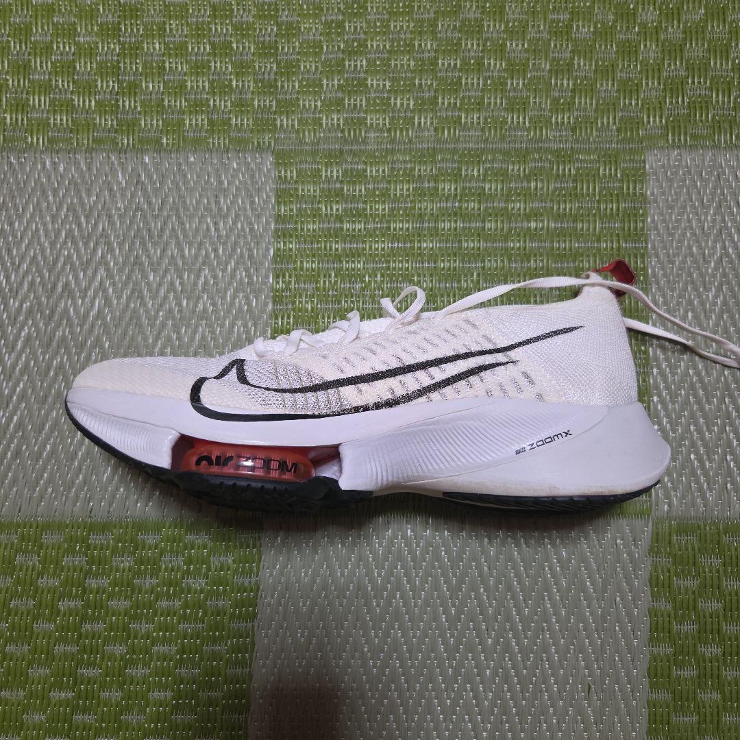 【販売終了モデル】ナイキ エア ズーム テンポ ネクスト％ フライニット