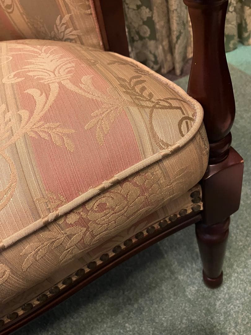 お値下げ　アンティーク　肘掛け　椅子1人掛け　英国風　家具の老舗マルニ　木工製