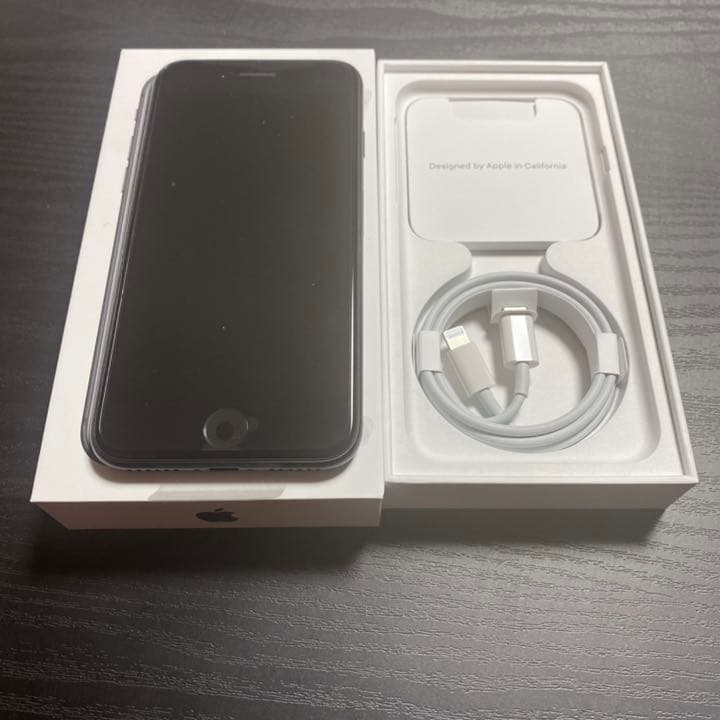 iPhone SE2 64GB ブラック【新品】