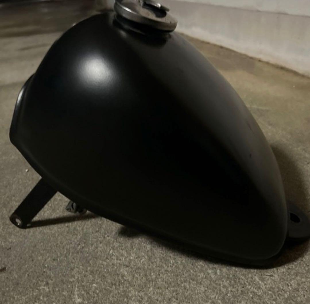 n*n様 sr400 タンク　スポタンピーナッツ　モーターロック　2% ボバー