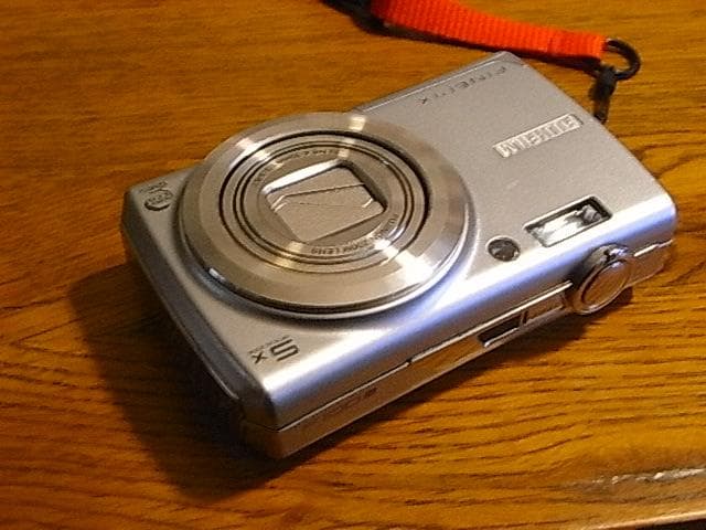 FUJIFILM FinePix F100 fd 動作品