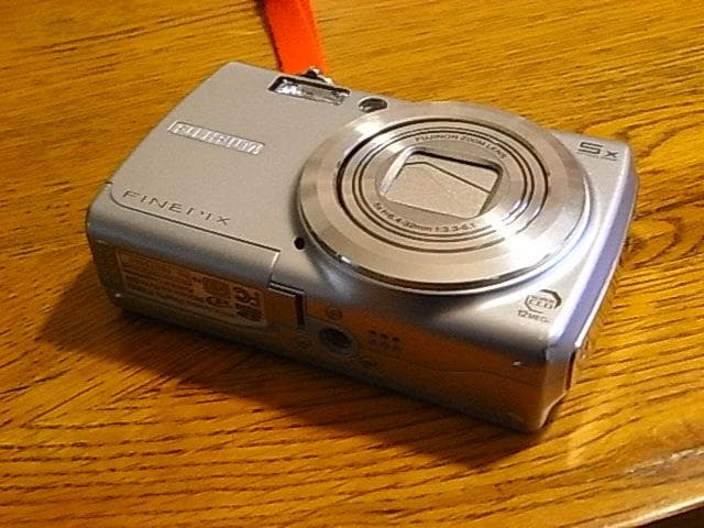 FUJIFILM FinePix F100 fd 動作品