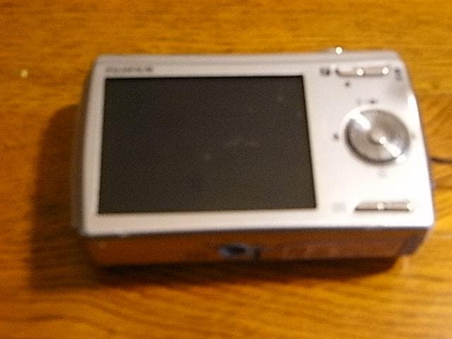 FUJIFILM FinePix F100 fd 動作品