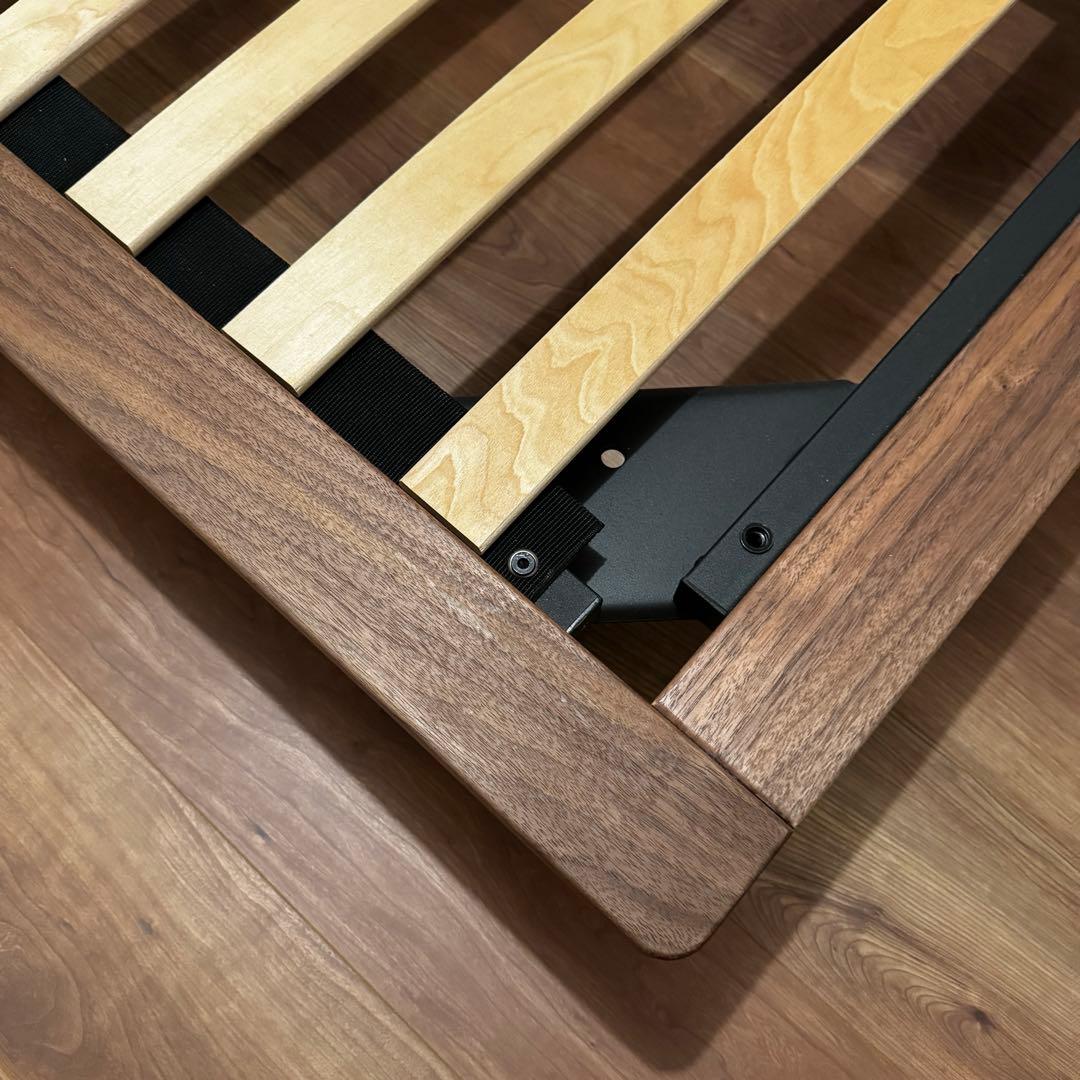 【リボん】無印良品ダブルベッドフレーム & エマスリープマットレス