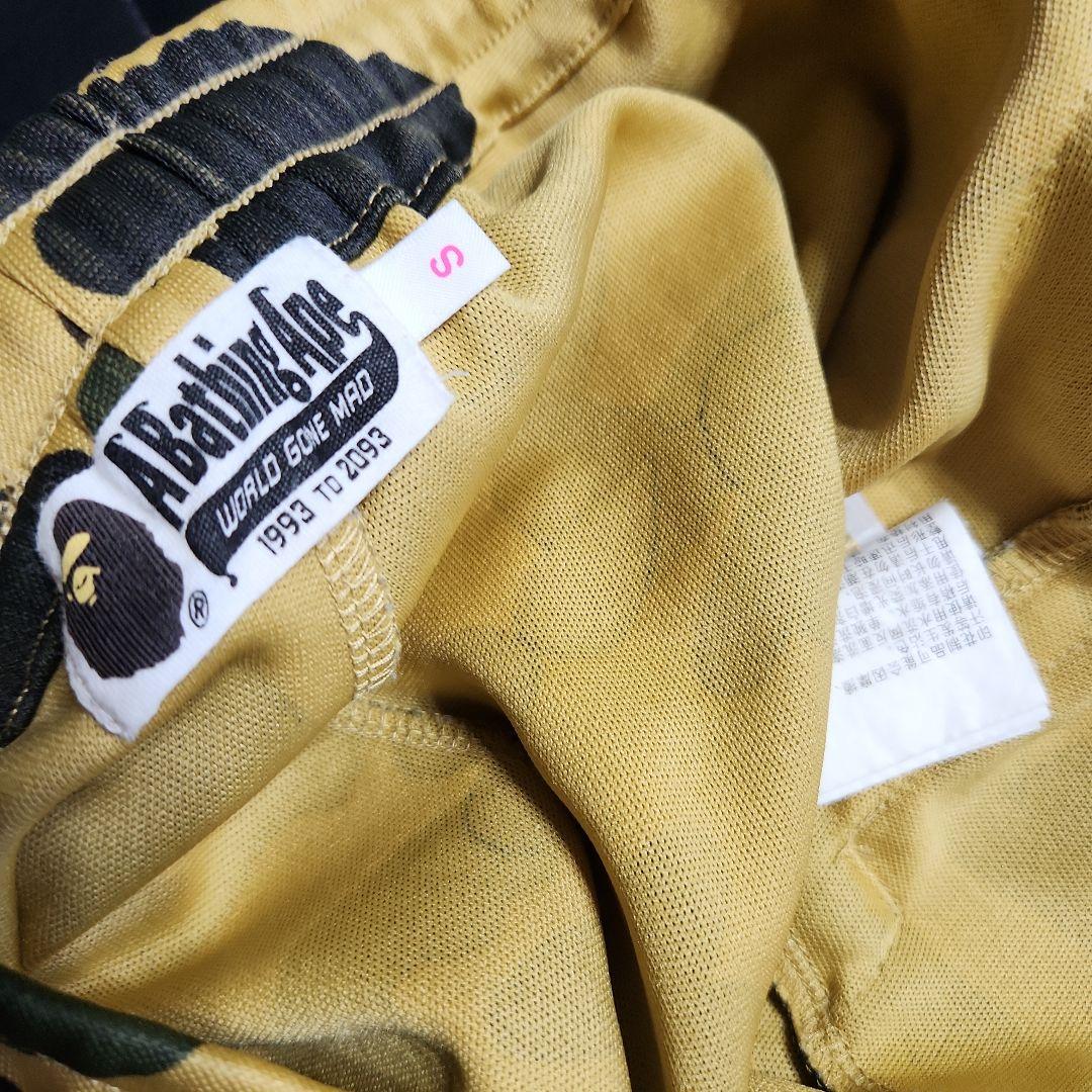 A BATHING APE　ショートパンツ