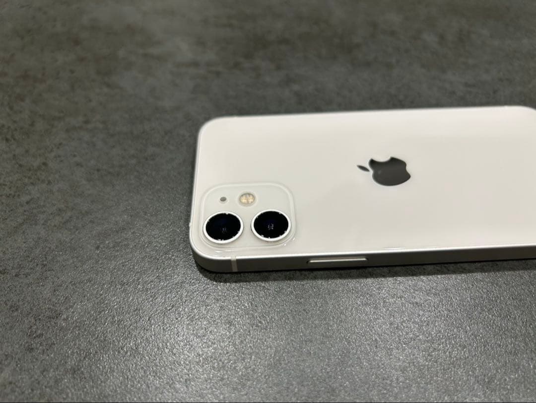 【美品】iPhone 12 mini ホワイト 128 GB SIMフリー
