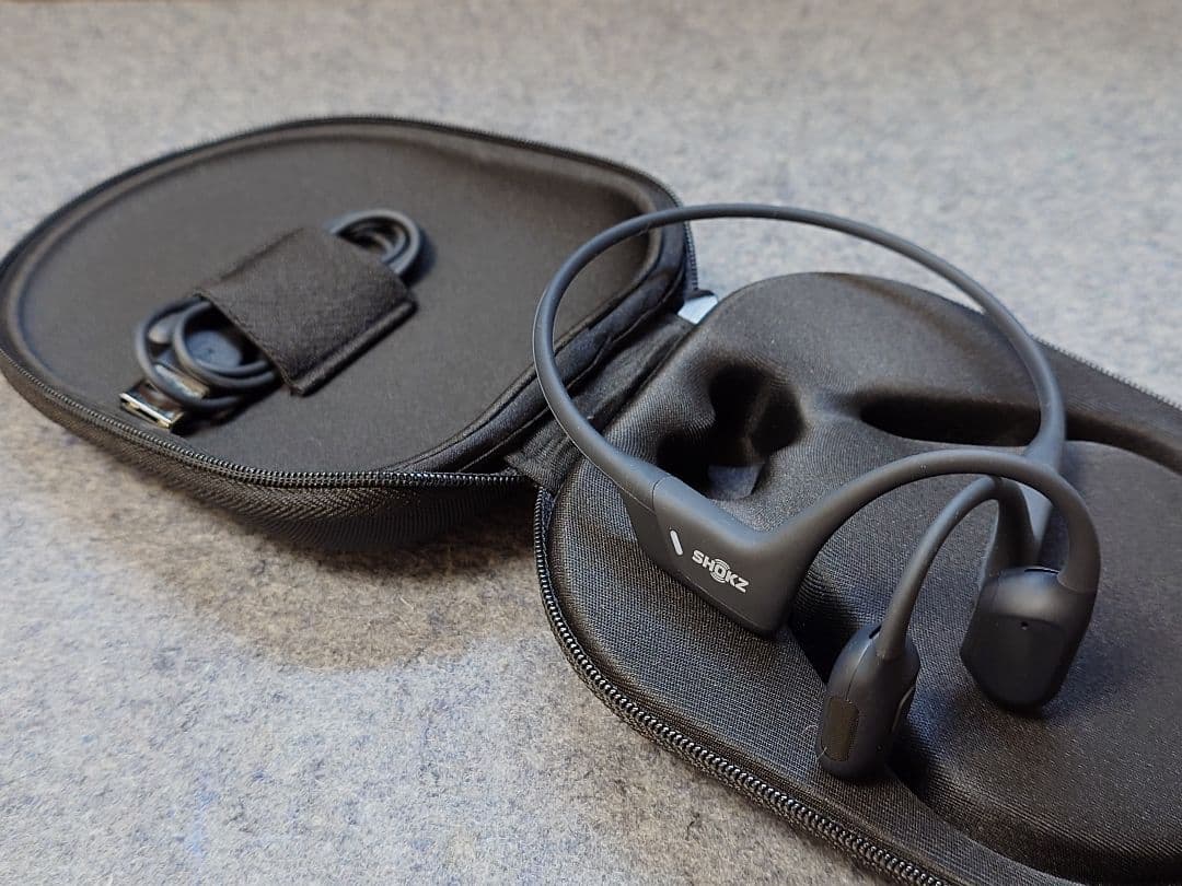【美品】Shokz　骨伝導イヤホン　OpenRun Pro