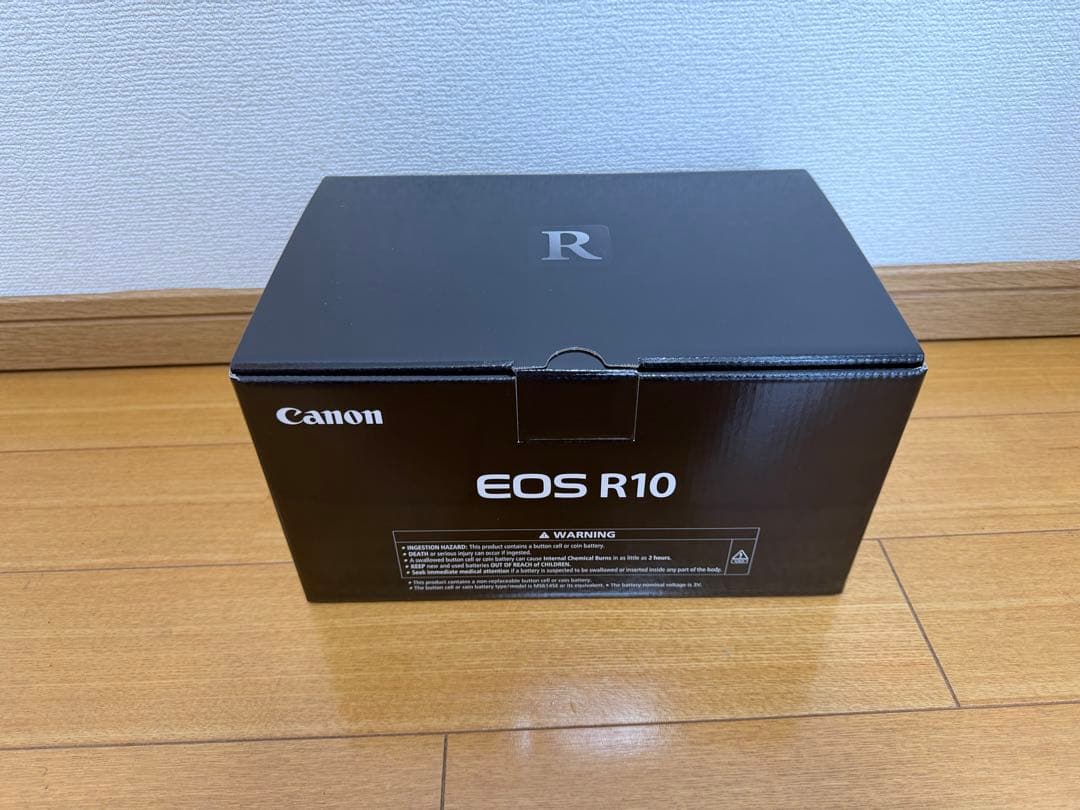 【新品未使用】Canon EOS R10 本体