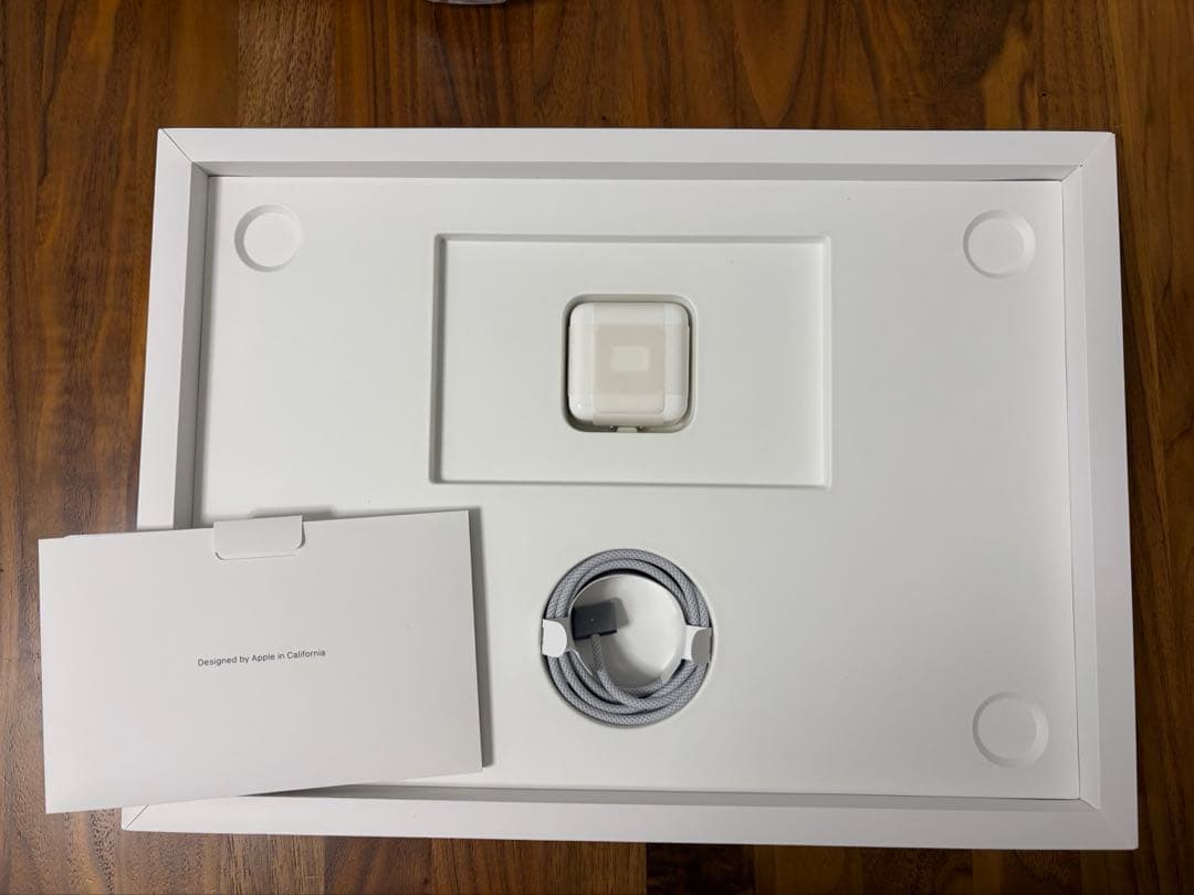 Apple MacBook air スペースグレー 15インチ　M2