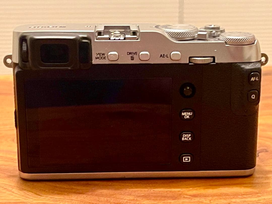 u*1様 【FUJIFILM】 X-E3 シルバー/ブラック