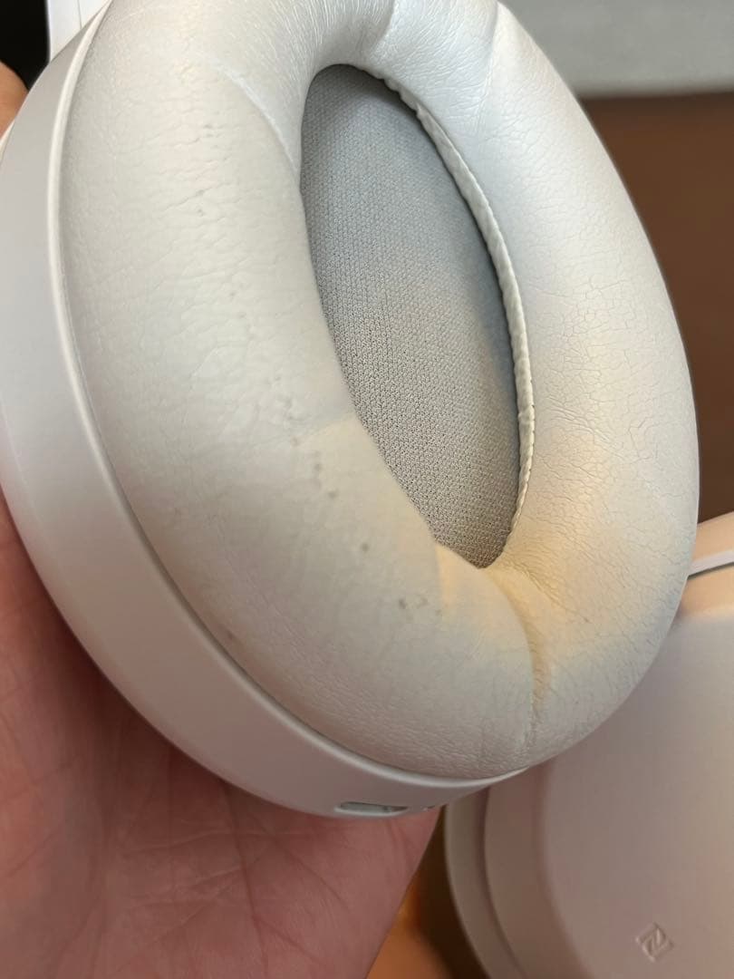 SONY WH-1000XM4 サイレントホワイト　おまけ付き