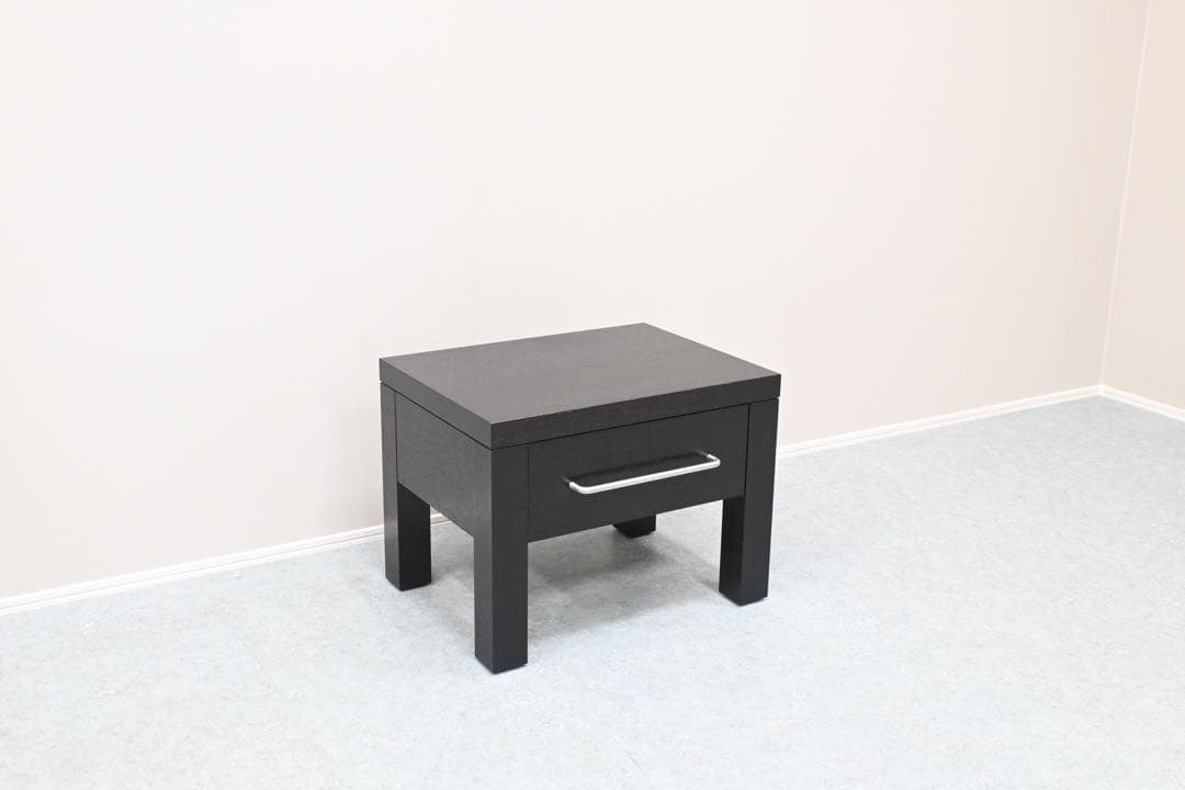 Cassina カッシーナ カトリーヌ・メミ ウィークエンド ナイトテーブル ②