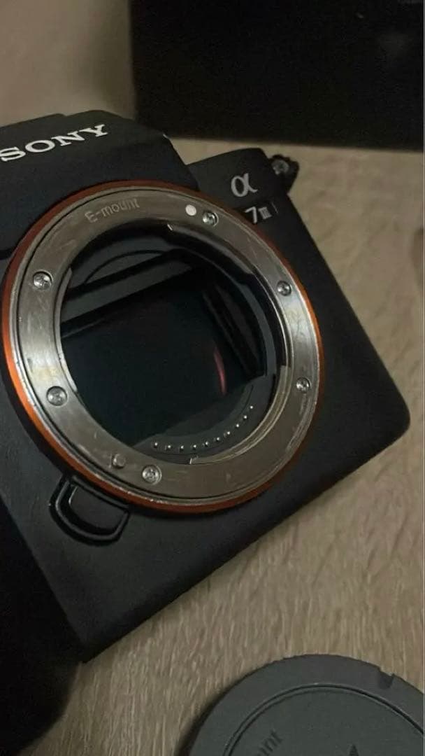 y*y様 動作確認済み！説明書ありの箱付きα7iiiボディ＋バッテリー+充電ケー