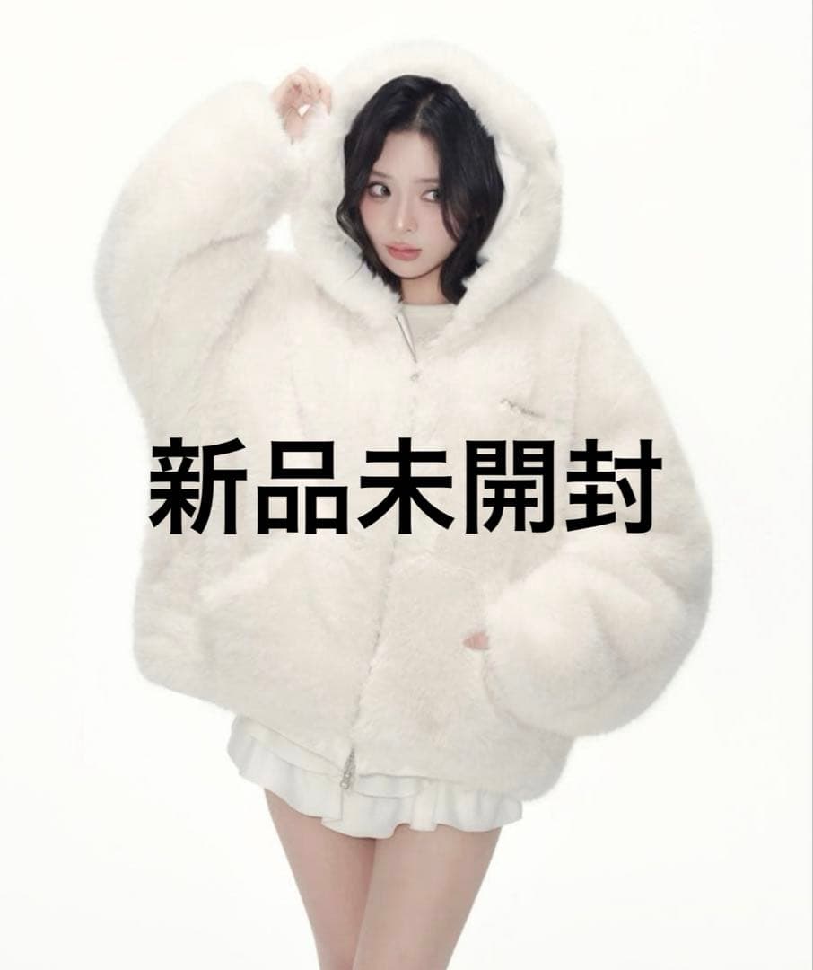 新品andwang Kirakira 2way fur zip up white