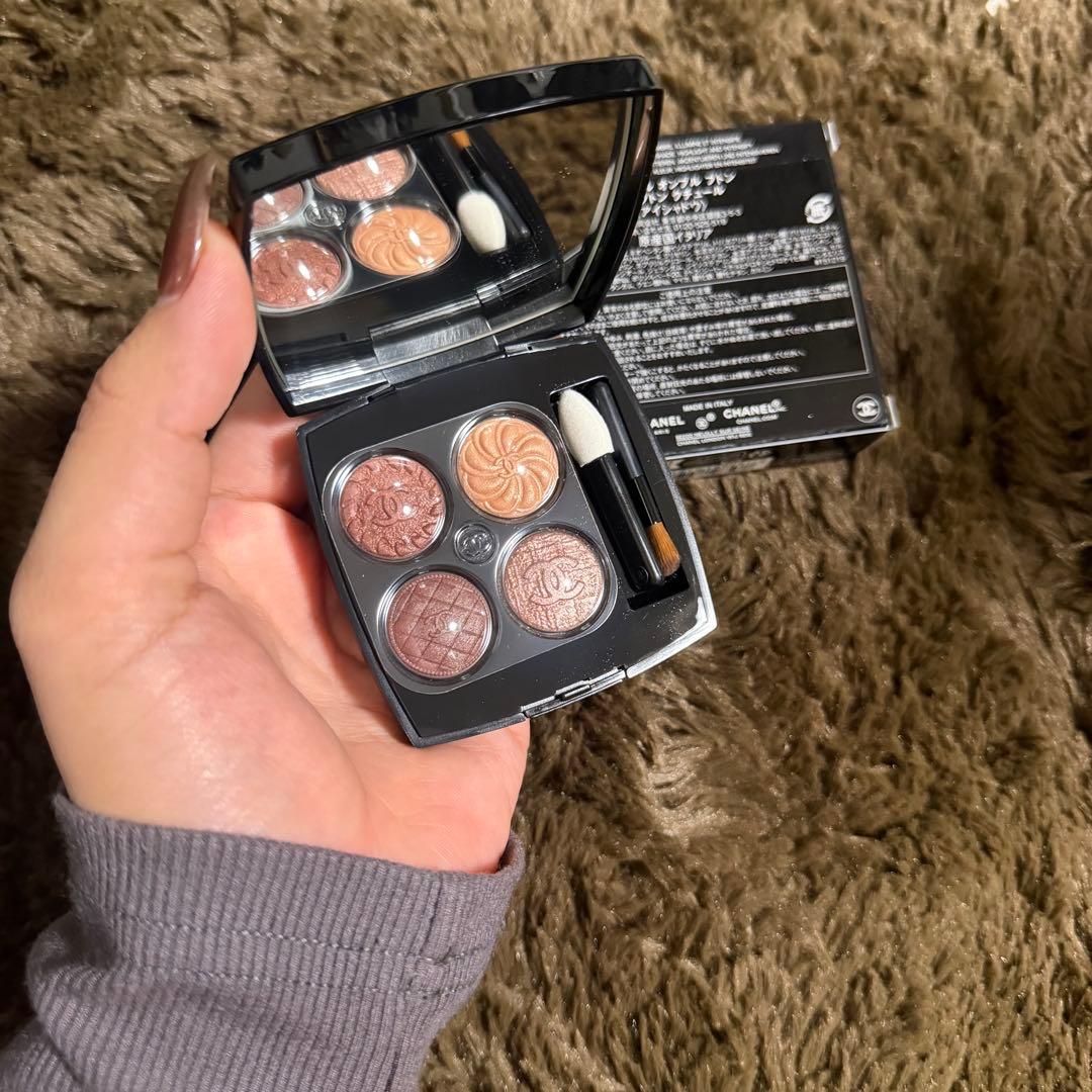 値下げ【新品未使用】特別限定品CHANEL アイシャドウ　219
