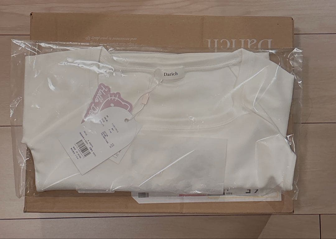 ra ダーリッチ Hello DarichコンパクトロングTシャツ 白