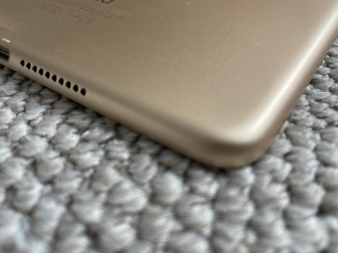 APPLE iPad mini4 wifiモデル 16GB GOLD