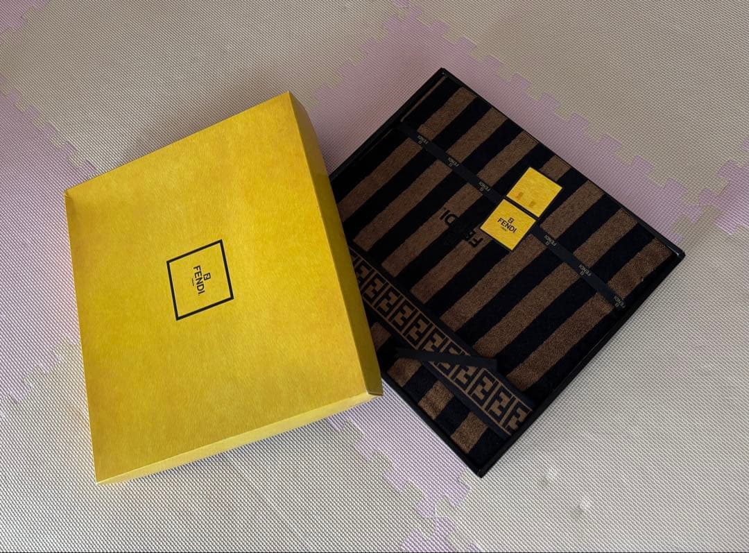 FENDI タオルケット