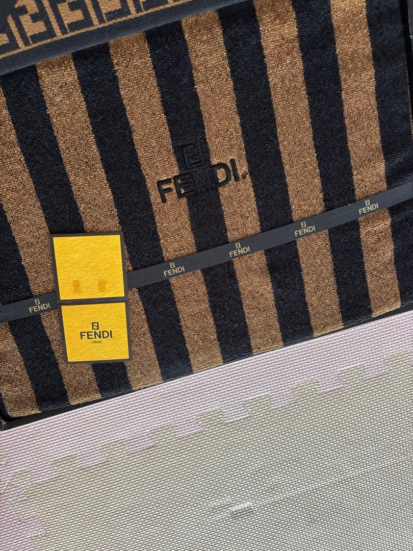 FENDI タオルケット