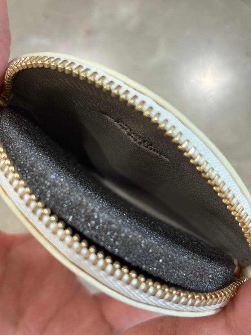 りん　新品未使用　LOEWE ロエベ　ケース　ホワイト