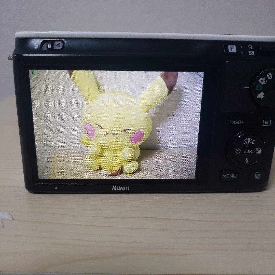 美品　Nikon 1 J1 ミラーレスカメラ 1 NIKKORズームレンズ付き