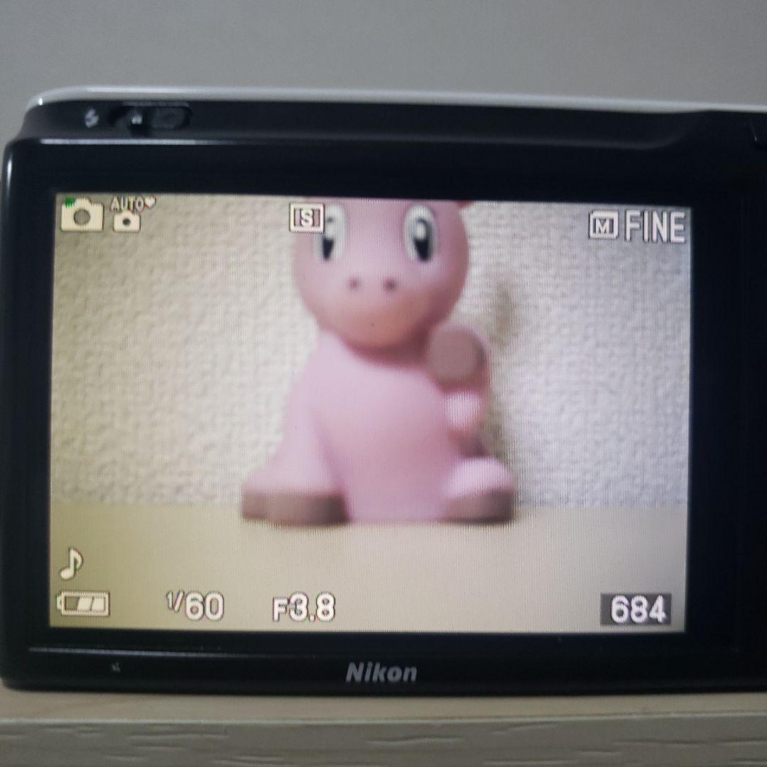 美品　Nikon 1 J1 ミラーレスカメラ 1 NIKKORズームレンズ付き