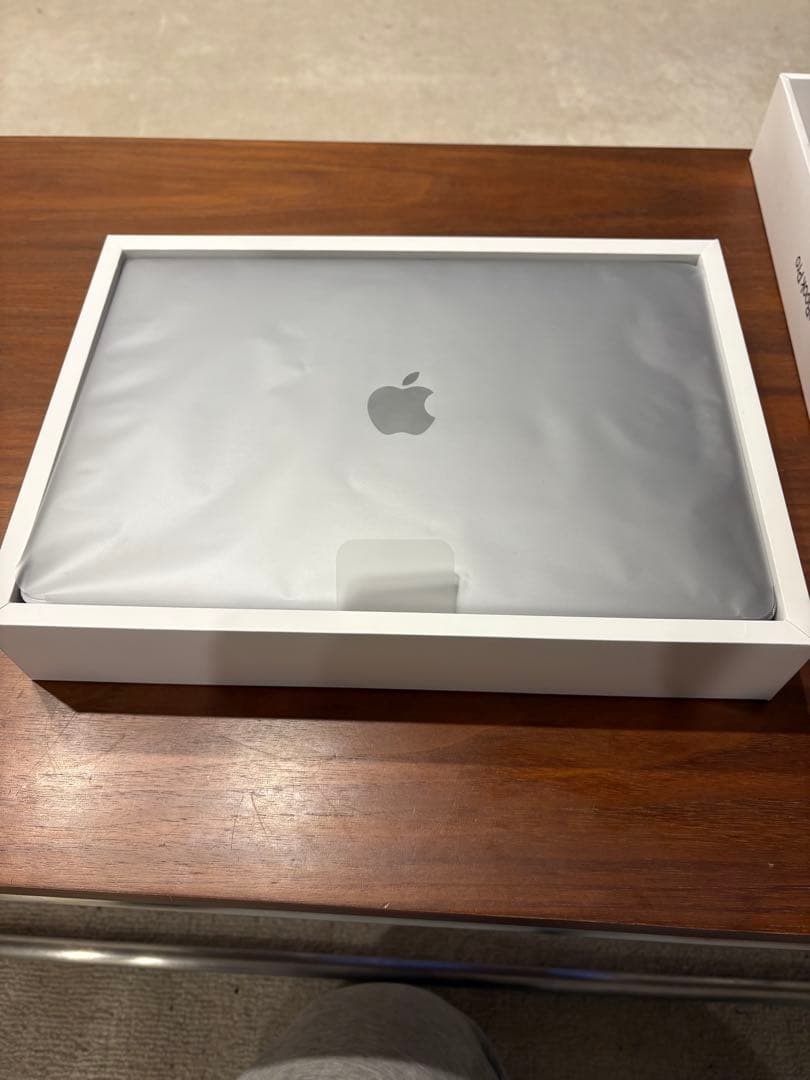 Apple MacBook Pro 2020 13インチ 16GB 512GB