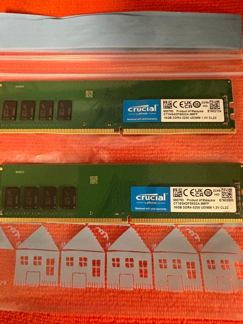 Crucial DDR4-3200 32GB (16✖︎2)