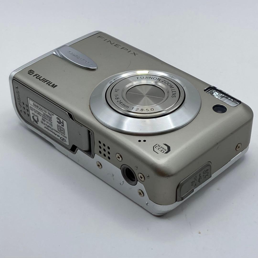 デジタルカメラ FUJIFILM FinePix F30