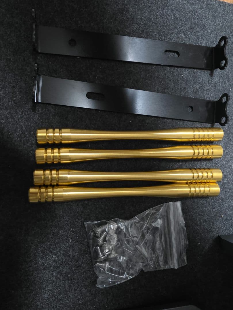 z900rs ラジエーター　サイドロッド