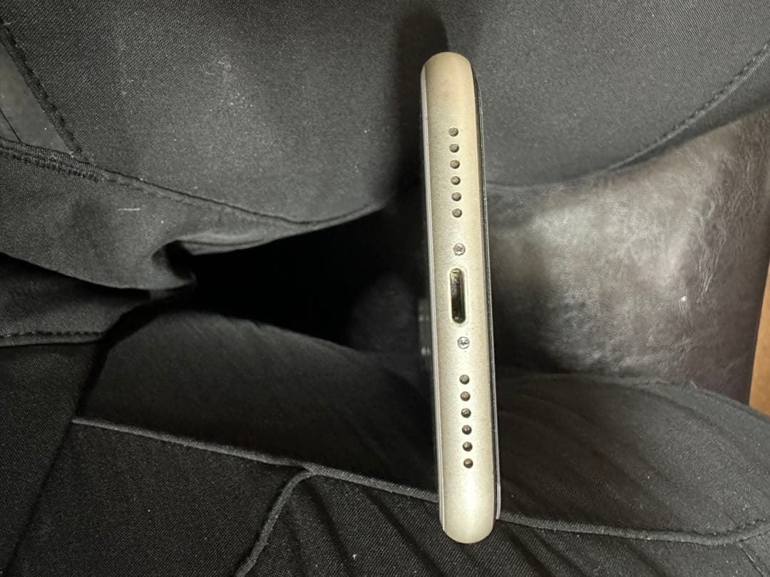 Apple iPhone 11 ホワイト 本体　美品