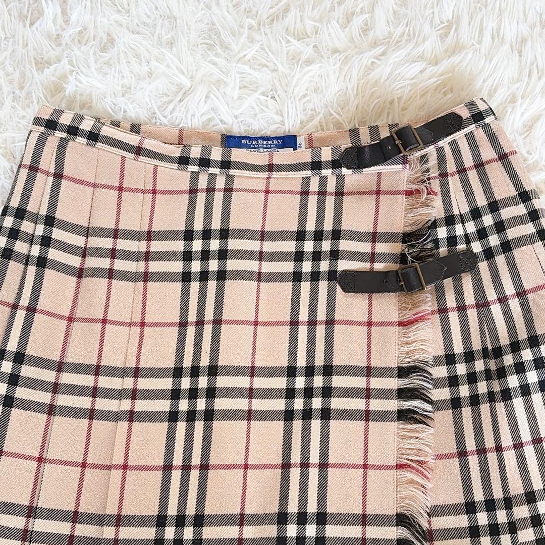 【バーバリーブルーレーベル】ベルトラッププリーツスカート フリンジ ノバチェック