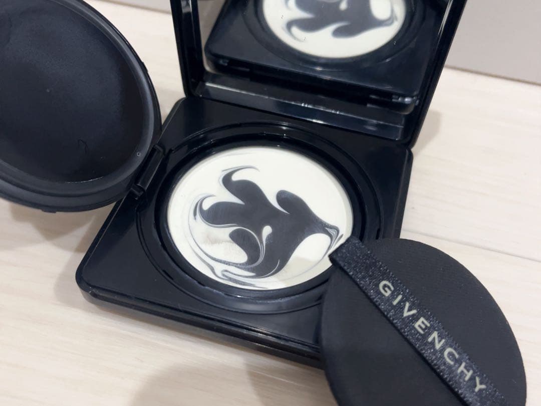 ジバンシー GIVENCHY ソワンノワール UVコンパクト