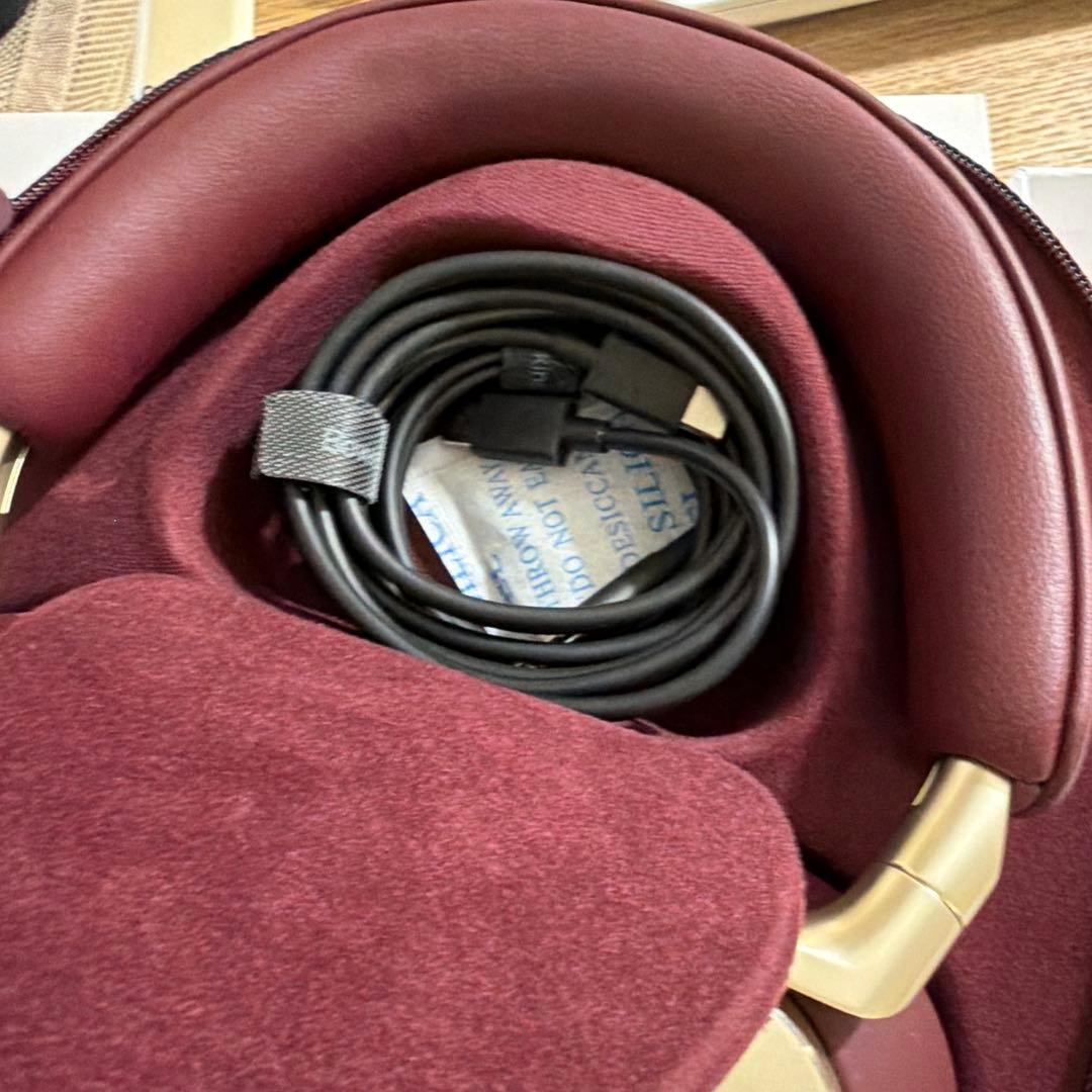 B&W PX8 ロイヤルバーガンディとGoFree2