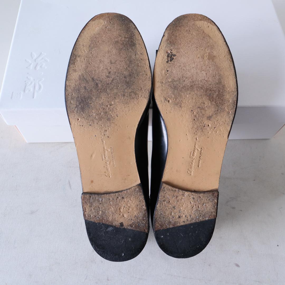 フェラガモヴァラリボンフラットパンプス