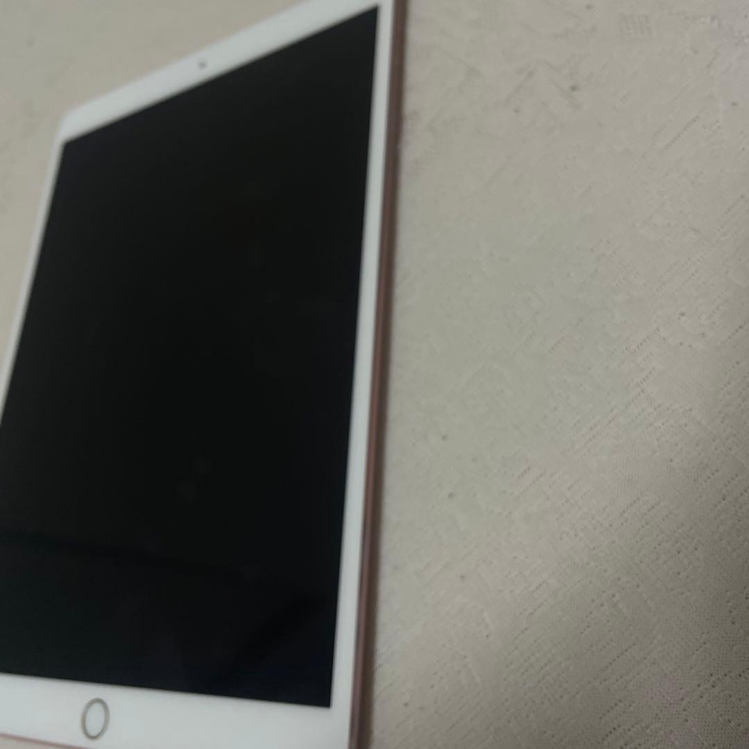 D*U様 Apple iPad Pro (10.5インチ) 64GB バッテリー