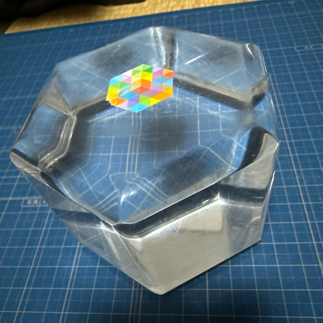サ*ィ様 ヒランヤの初期アクリル六角柱