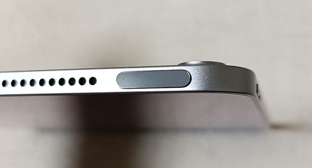 Apple iPad Air 13インチ（M2）スペースグレー 本体