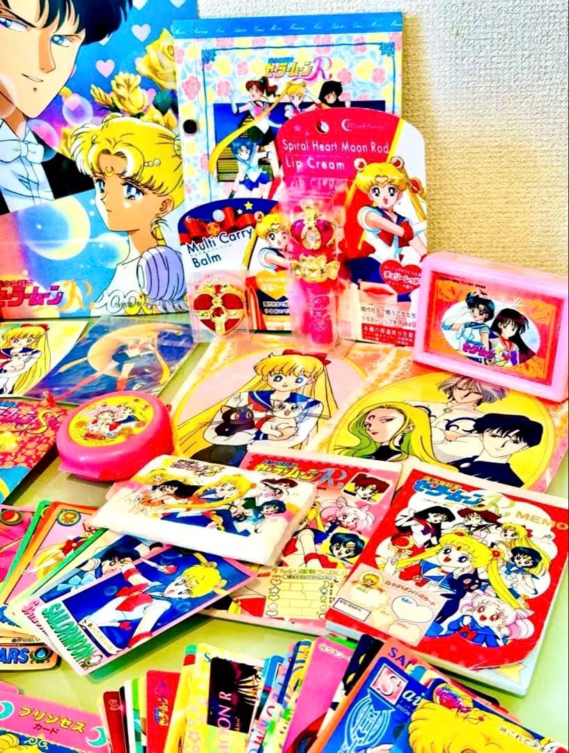 美少女戦士　セーラームーン　おまとめ　 カード シール 当時物 リップ　バーム