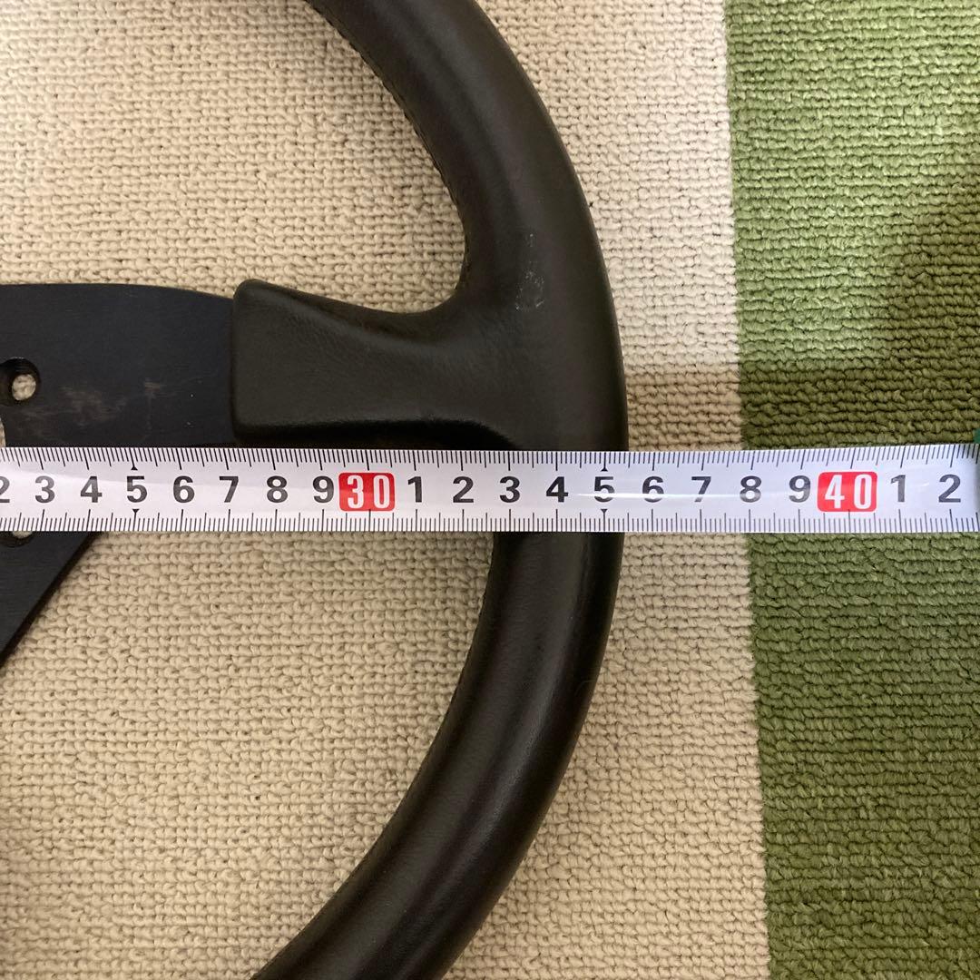 早い者勝ち!!!MOMO モモ ステアリングハンドル φ35