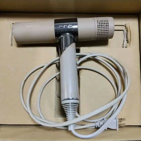 KINUJO ヘアドライヤー 3モード カタログ2種類付きです。