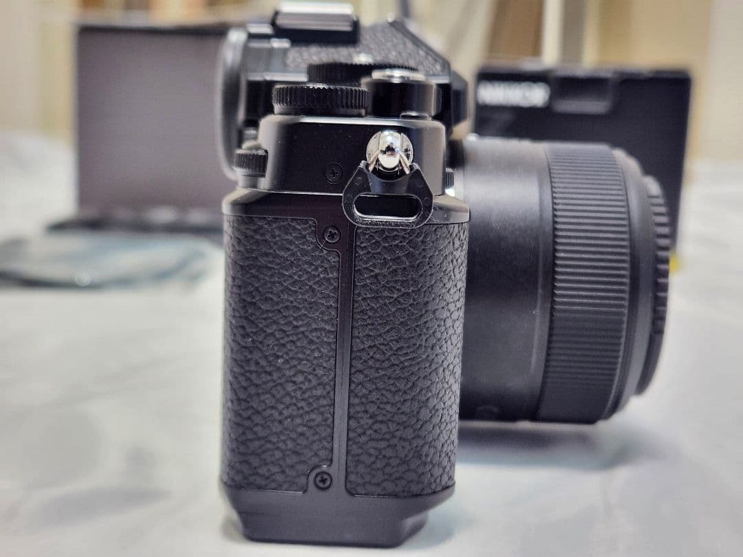 Nikon Zf ボディ 美品 | 防湿庫保管・付属品完備・動 作良好