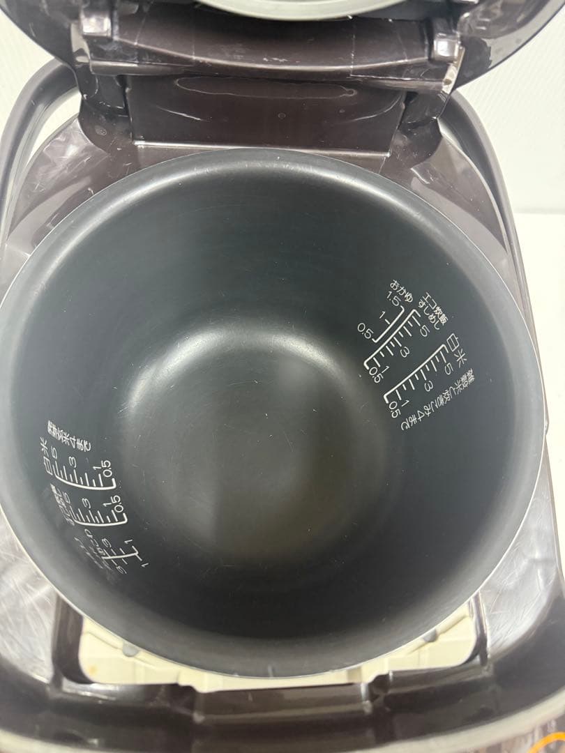Zojirushi NP-ZW10 圧力IHジャー炊飯器　2022年製