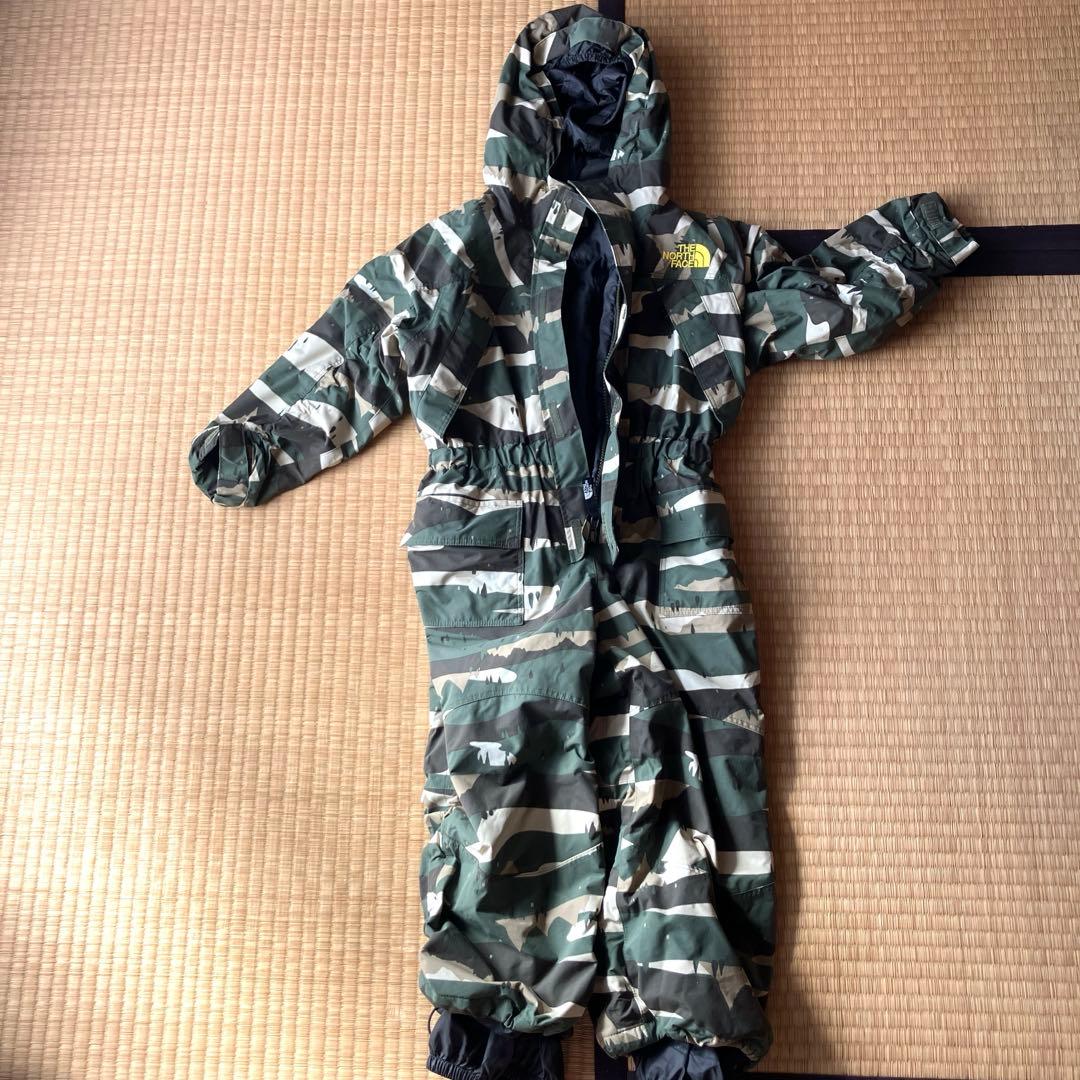 THE NORTH FACE 110cm子ども用迷彩スキーウェア