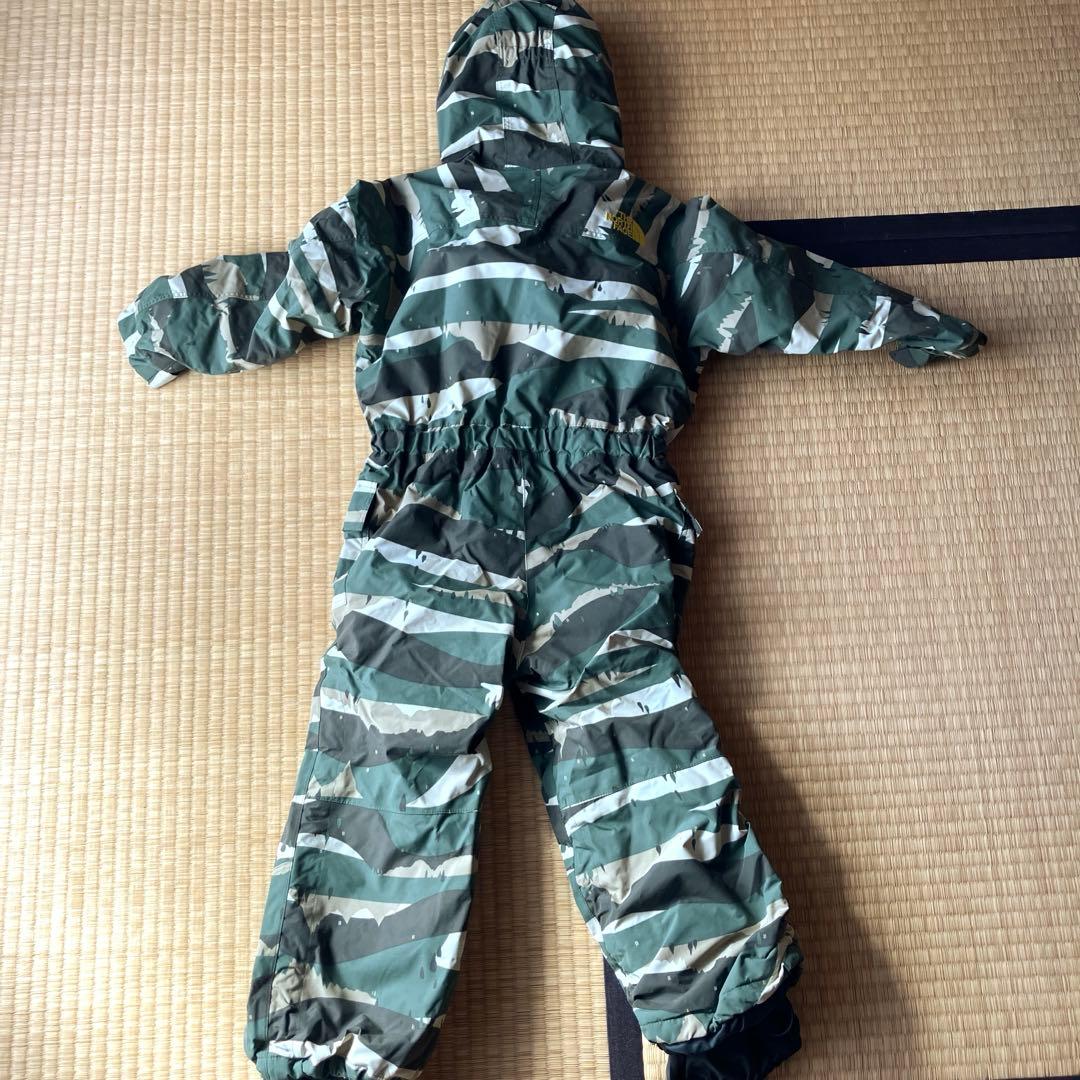 THE NORTH FACE 110cm子ども用迷彩スキーウェア