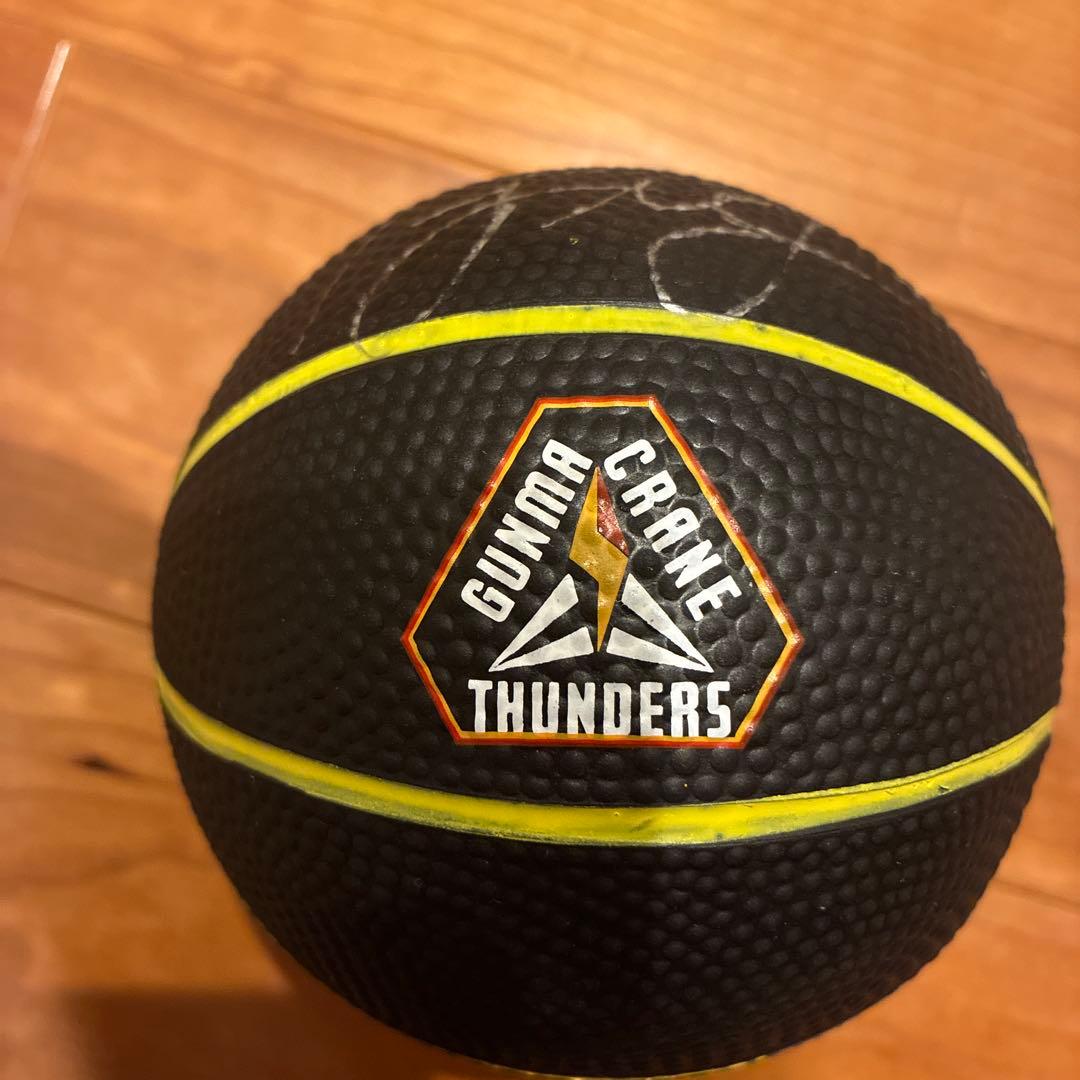 群馬クレインサンダーズ　トレイジョーンズ　 サイン入りバスケットボール
